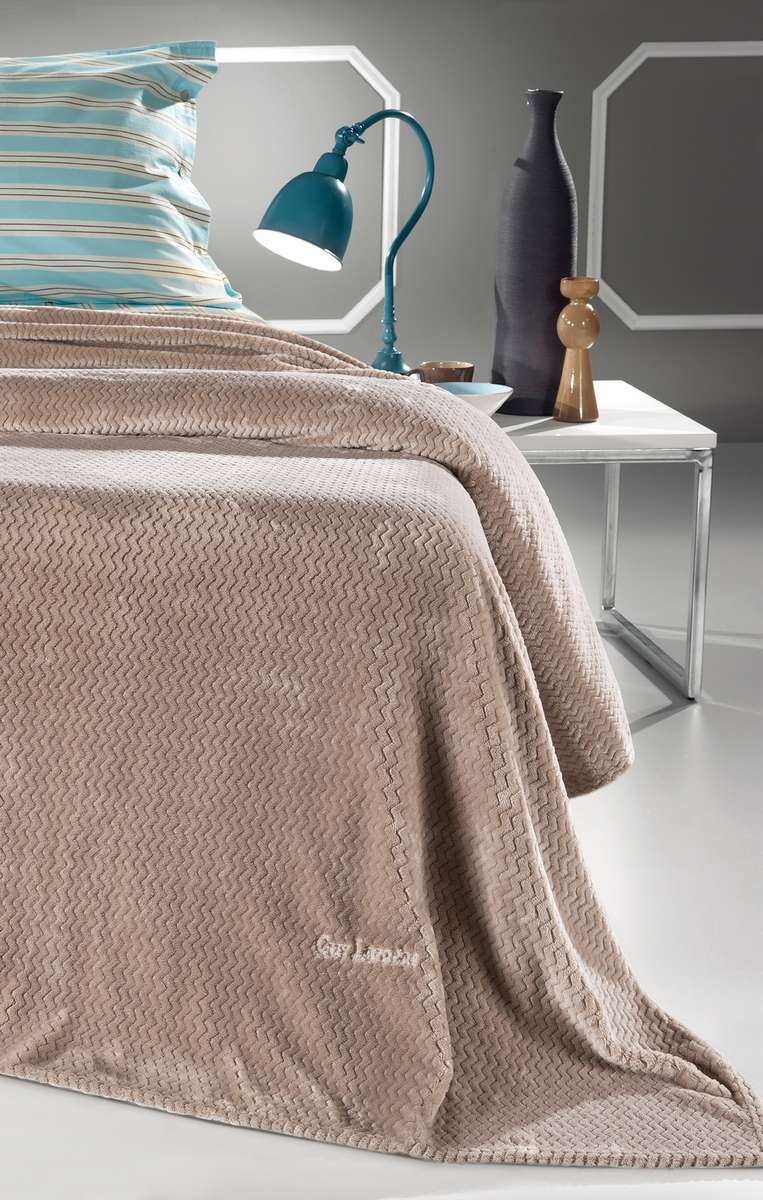 Κουβέρτα Fabia Camel Guy Laroche